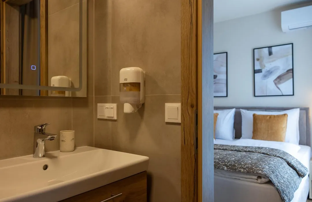 Casa Plus - Rooms & Apartments-1